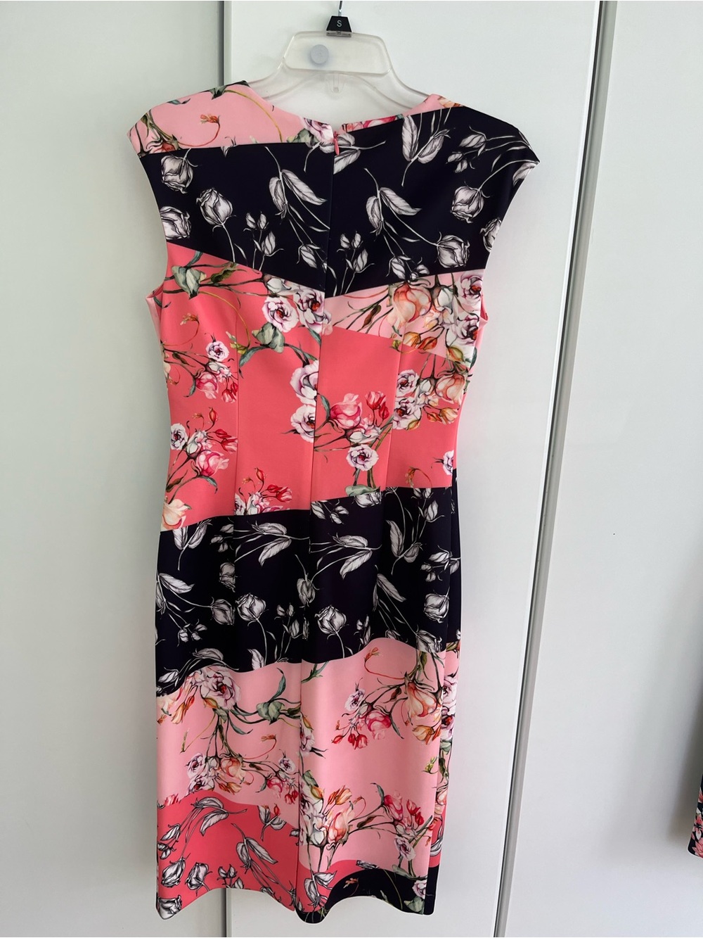 Vince Camuto Pink and Navy Floral Blocked Midi Dress - Picture 3 of 6